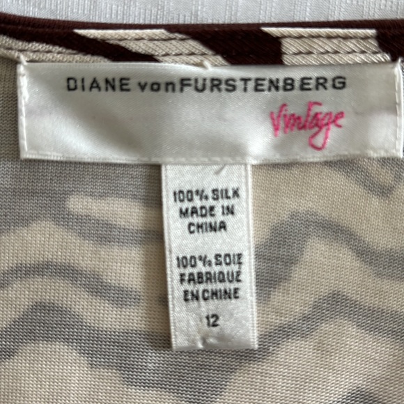 DIANE VON FURSTENBERG Julian Wrap Dress - Picture 8 of 10
